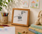 إطار خشبي لعرض إبداعات الأطفال